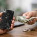 Vendre un téléphone cassé contre argent comptant