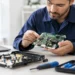 Diagnostic carte électronique : réparer ou remplacer ?